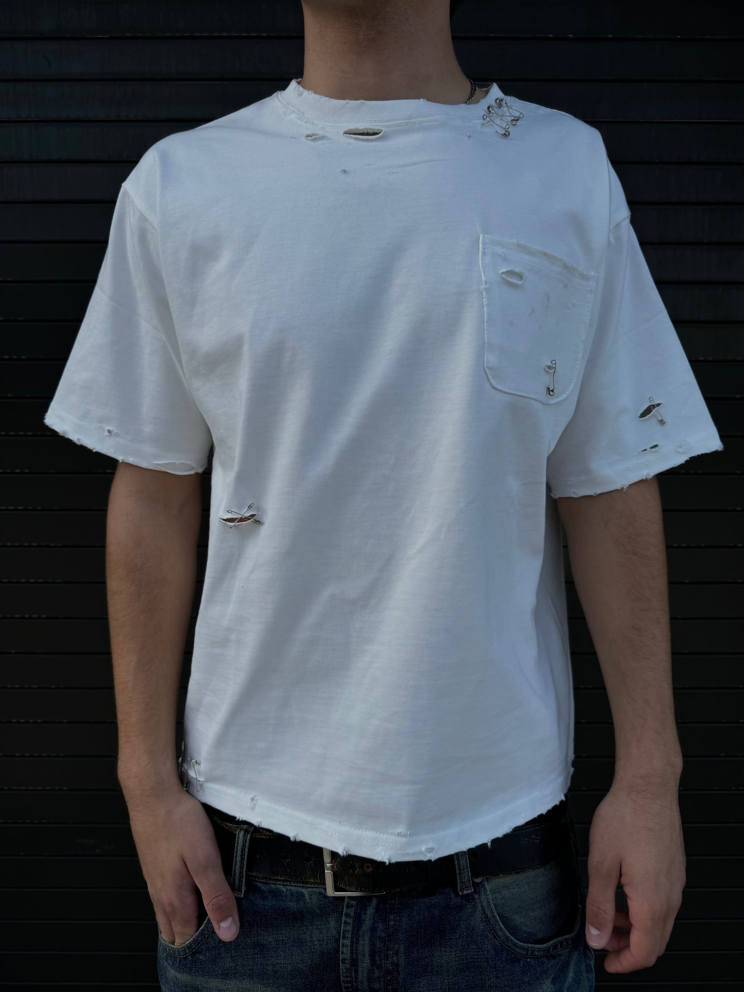 Distressed Pocket Tee Blanc