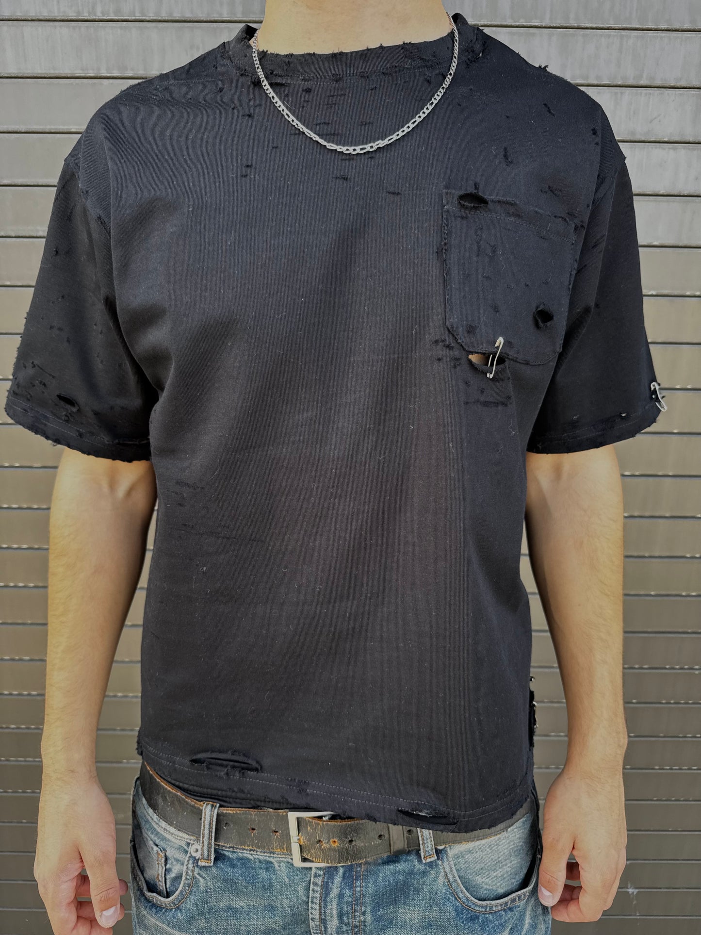 Distressed Pocket Tee Noir
